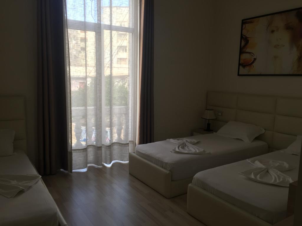 Living Hotel تيرانا المظهر الخارجي الصورة