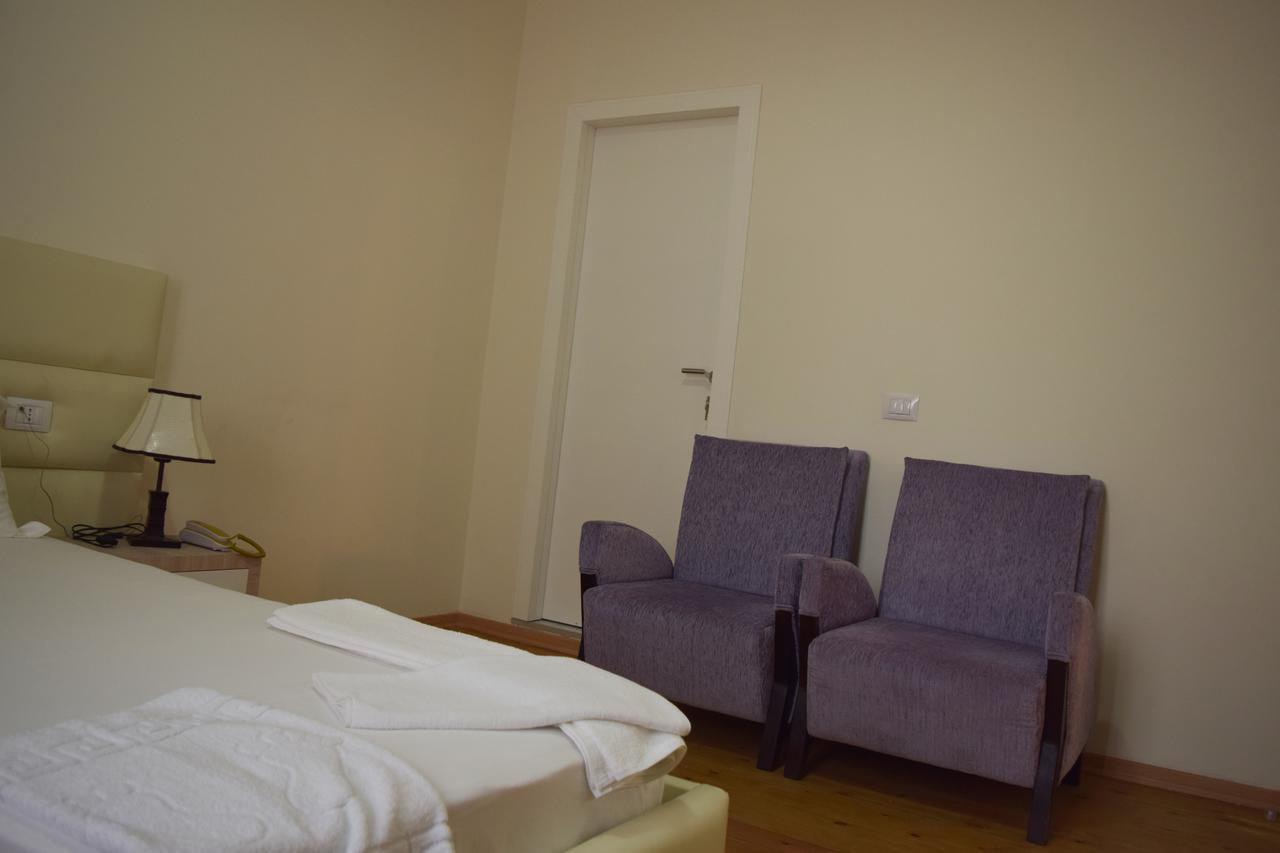 Living Hotel تيرانا المظهر الخارجي الصورة