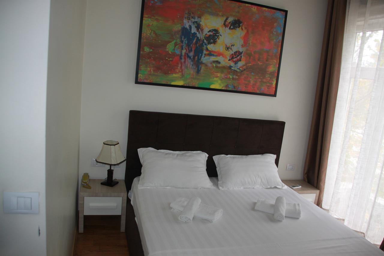 Living Hotel تيرانا المظهر الخارجي الصورة