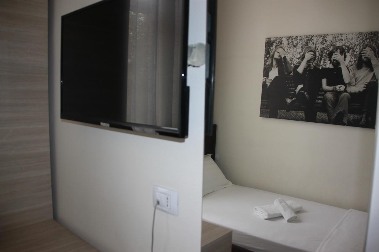 Living Hotel تيرانا المظهر الخارجي الصورة
